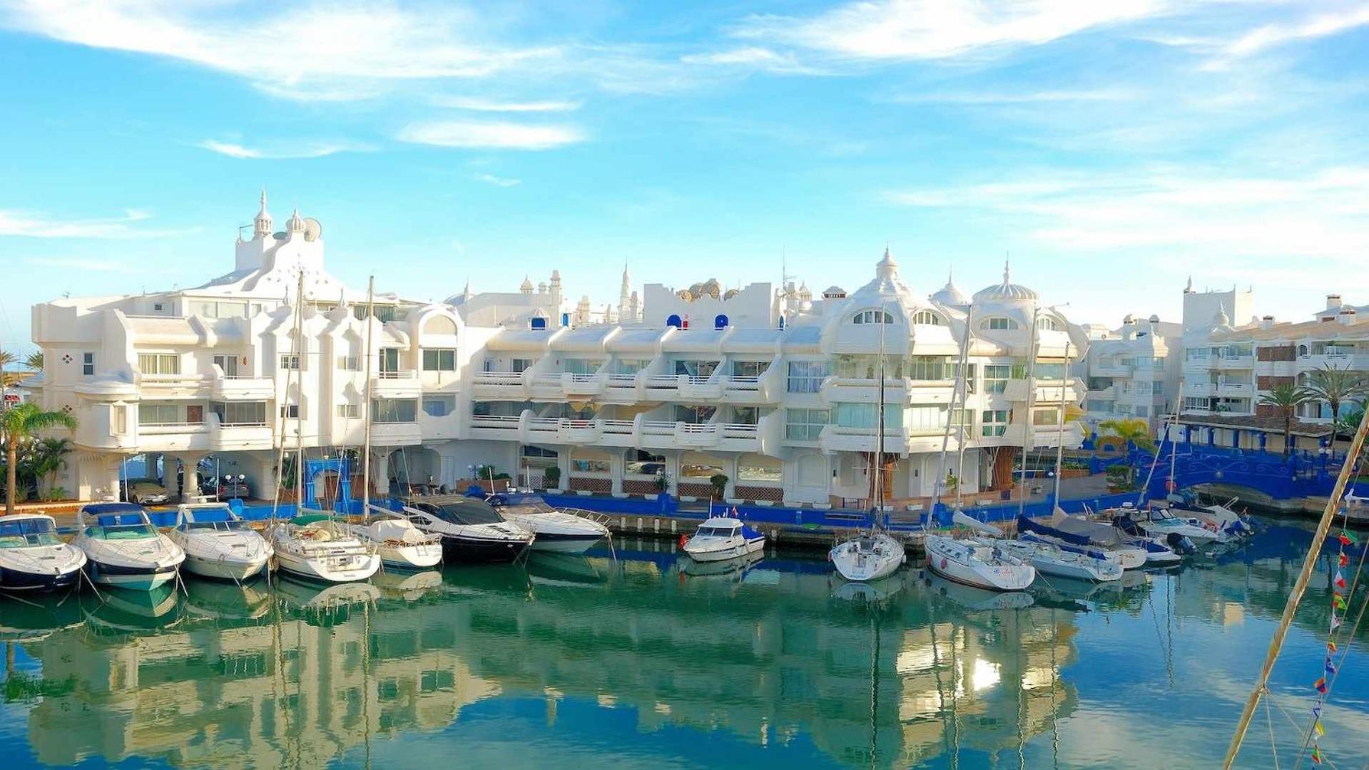 Agata & Parking Lägenhet Benalmádena Exteriör bild