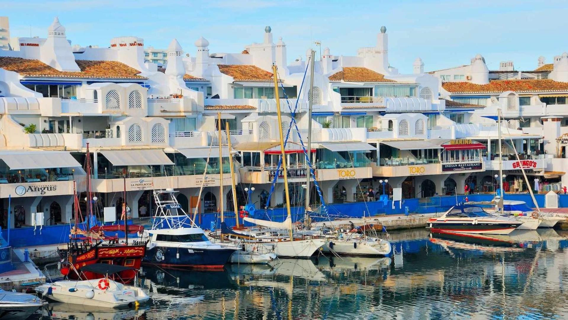 Agata & Parking Lägenhet Benalmádena Exteriör bild